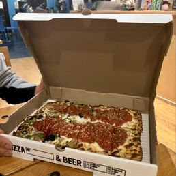 1/2 Windsor (minus pepperoni) 1/2 cheese
