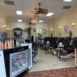 Luxurious Nails & Spa