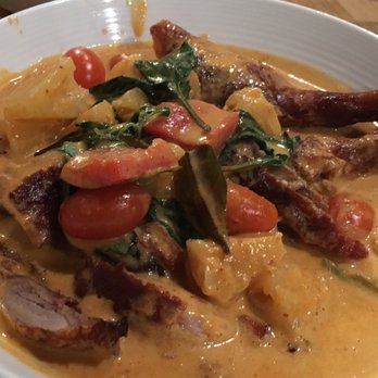 Birdseye Kitchen - roasted DUCK and PINEAPPLE RED CURRY - Vietnamese Near Me - Encinitas, California