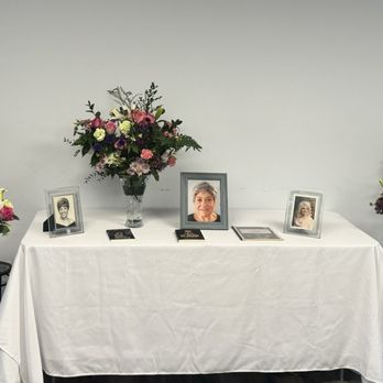 Smith Family Funeral & Cremation Services - Front - Funeral Services & Cemeteries Near Me - Murfreesboro, Tennessee Smith Family Funeral & Cremation Services - Front - Funeral Services & Cemeteries Near Me - Murfreesboro, Tennessee