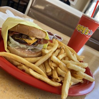 Tom's Jr Restaurant - Checking out Tom's after a round of disc golf with the boys! - Fast Food Near Me - La Mirada, California Tom's Jr Restaurant - Checking out Tom's after a round of disc golf with the boys! - Fast Food Near Me - La Mirada, California