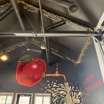 Endless Orchard Cider - Walls - Cideries Near Me - Chelan, Washington Endless Orchard Cider - Walls - Cideries Near Me - Chelan, Washington