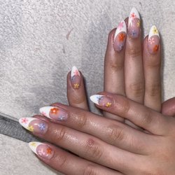 Dolce Nails - Tips, dip, art work by Ann