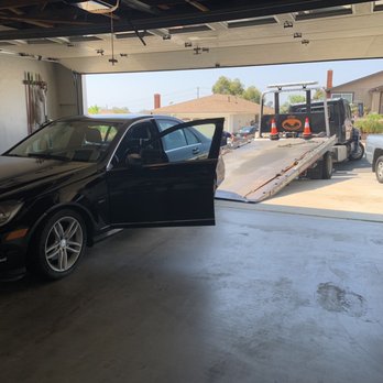 Infiniti Towing - My car being towed without damaging property - Towing Near Me - San Diego , California