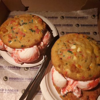 Insomnia Cookies - Confetti cookie-wich with strawberry ice cream - Desserts Near Me - Chicago, Illinois
