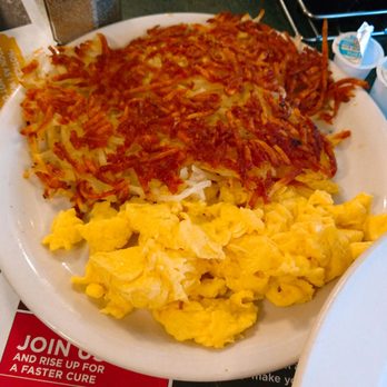 Metro Diner - Eggs and hash browns - American Near Me - Matthews, North Carolina