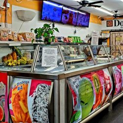 La Bodega - La Michoacana Ice Cream located inside LA Bodega Market - Long Beach, CA