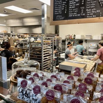Madruga Bakery - Coffee & Tea Near Me - Coral Gables, Florida