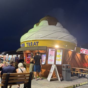 Twistee Treat - Ice Cream & Frozen Yogurt Near Me - St. Pete Beach, Florida Twistee Treat - Ice Cream & Frozen Yogurt Near Me - St. Pete Beach, Florida