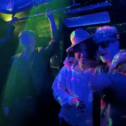 American Luxury Limousine - Fun times and great lights