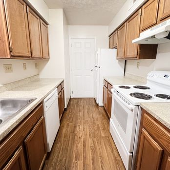 Deercross Apartments - Deercross Classic Apartment - Apartments Near Me - Cincinnati, Ohio