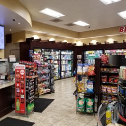 Stafford Hills 76 & Car Wash - Snacks!!