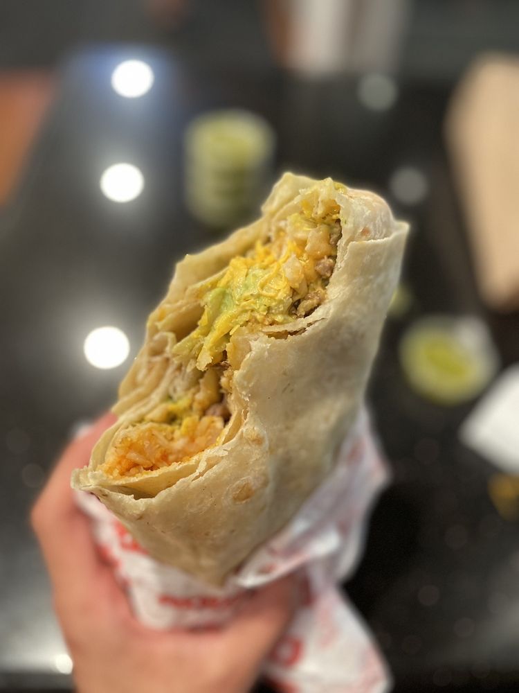 Food from Cali Tacos