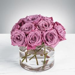The Funky Flower - I thought I was sending this elegant arrangement to celebrate a birthday, instead they sent garbage.