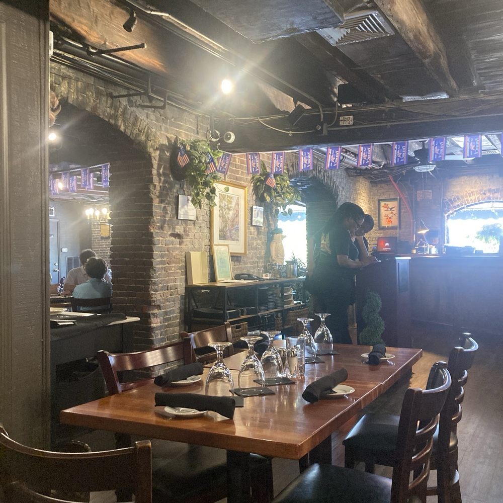 Boars Head Grill - Seafood Near Me - Savannah, Georgia