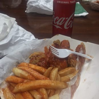 Harold's Chicken Shack - Chicken Wings Near Me - Crestwood, Illinois