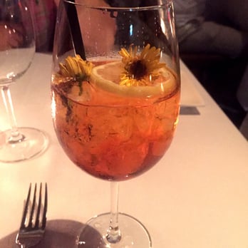 208 Duecento Otto - Drink before dinner - Bars Near Me - Hong Kong, HK
