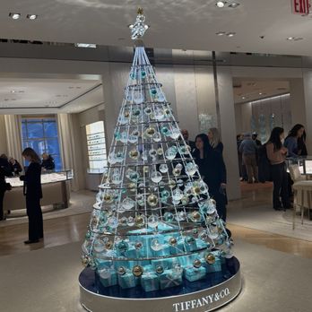 Tiffany & Co - Jewelry Near Me - New York, New York Tiffany & Co - Jewelry Near Me - New York, New York