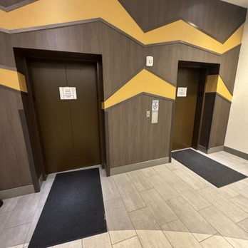 Cambria Hotel - Hotels Near Me - Philadelphia, Pennsylvania