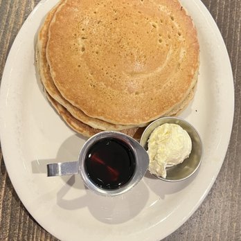 Toast - Full stack of pancakes - Breakfast & Brunch Near Me - Asbury Park, New Jersey Toast - Full stack of pancakes - Breakfast & Brunch Near Me - Asbury Park, New Jersey
