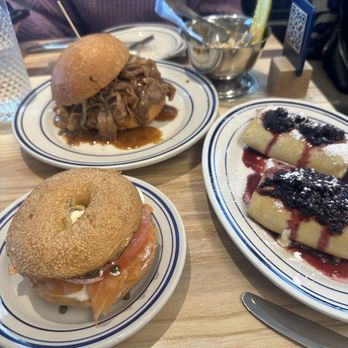 Maven's Delicatessen - Bagel and lox - Bakeries Near Me - Pawtucket, Rhode Island