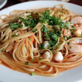 Bottega di Capri - Linguini, Scallops, Clams, and Shrimp in white whine and scampi sauce - Italian Near Me - Brookline, Massachusetts Bottega di Capri - Linguini, Scallops, Clams, and Shrimp in white whine and scampi sauce - Italian Near Me - Brookline, Massachusetts