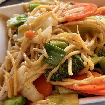 Chef's Choice Noodle Bar - Thai Near Me - Bakersfield, California