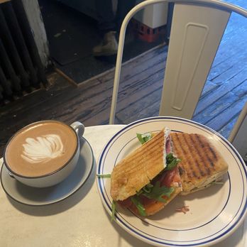 Cafe Panino Mucho Giusto - Bagels Near Me - New York, New York Cafe Panino Mucho Giusto - Bagels Near Me - New York, New York