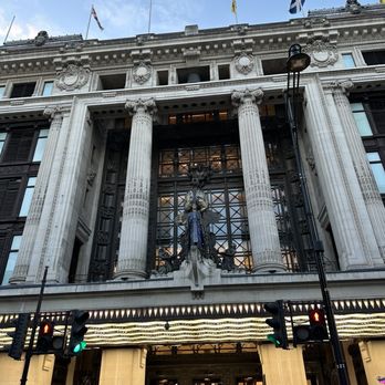 Selfridges - Department Stores Near Me - London, LND