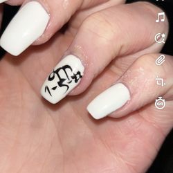 Le Nails