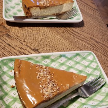 Bertels Salon - Pecan caramel cheesecake - Desserts Near Me - Copenhagen, 84 Bertels Salon - Pecan caramel cheesecake - Desserts Near Me - Copenhagen, 84