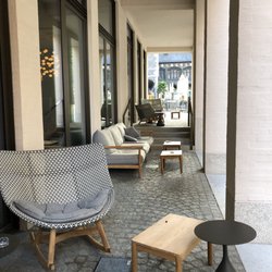 Motel One - Netter Aussenbereich zum Marktplatz