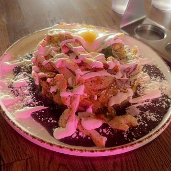 Madres Brunch - Green Chilaquiles - Breakfast & Brunch Near Me - Bellflower, California Madres Brunch - Green Chilaquiles - Breakfast & Brunch Near Me - Bellflower, California