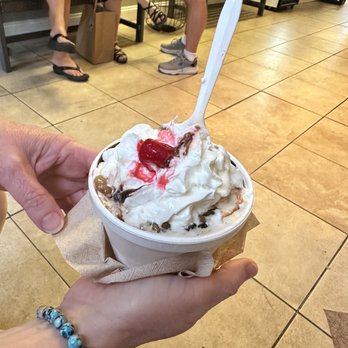 Vanderwendes - Fenwick Island - Small Hot Fudge/ Wet Walnut sundae - Ice Cream & Frozen Yogurt Near Me - Fenwick Island, Delaware Vanderwendes - Fenwick Island - Small Hot Fudge/ Wet Walnut sundae - Ice Cream & Frozen Yogurt Near Me - Fenwick Island, Delaware