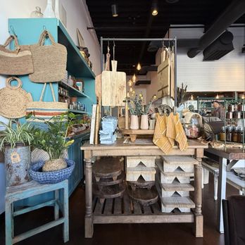 Runaway Luna Lifestyle - Coffee & Tea Near Me - Bee Cave, Texas Runaway Luna Lifestyle - Coffee & Tea Near Me - Bee Cave, Texas