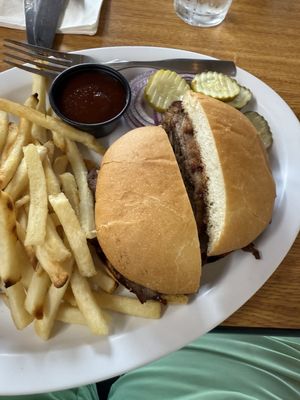 Grillin & Chillin Alehouse by null