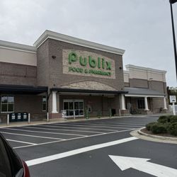 Publix - Front entrance