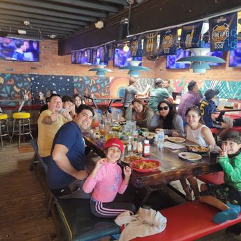 Mutt Lynch's - Mutt Lynch - Pubs Near Me - Newport Beach, California