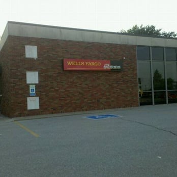 Wells Fargo Bank - Banks & Credit Unions Near Me - Cedar Rapids, Iowa Wells Fargo Bank - Banks & Credit Unions Near Me - Cedar Rapids, Iowa