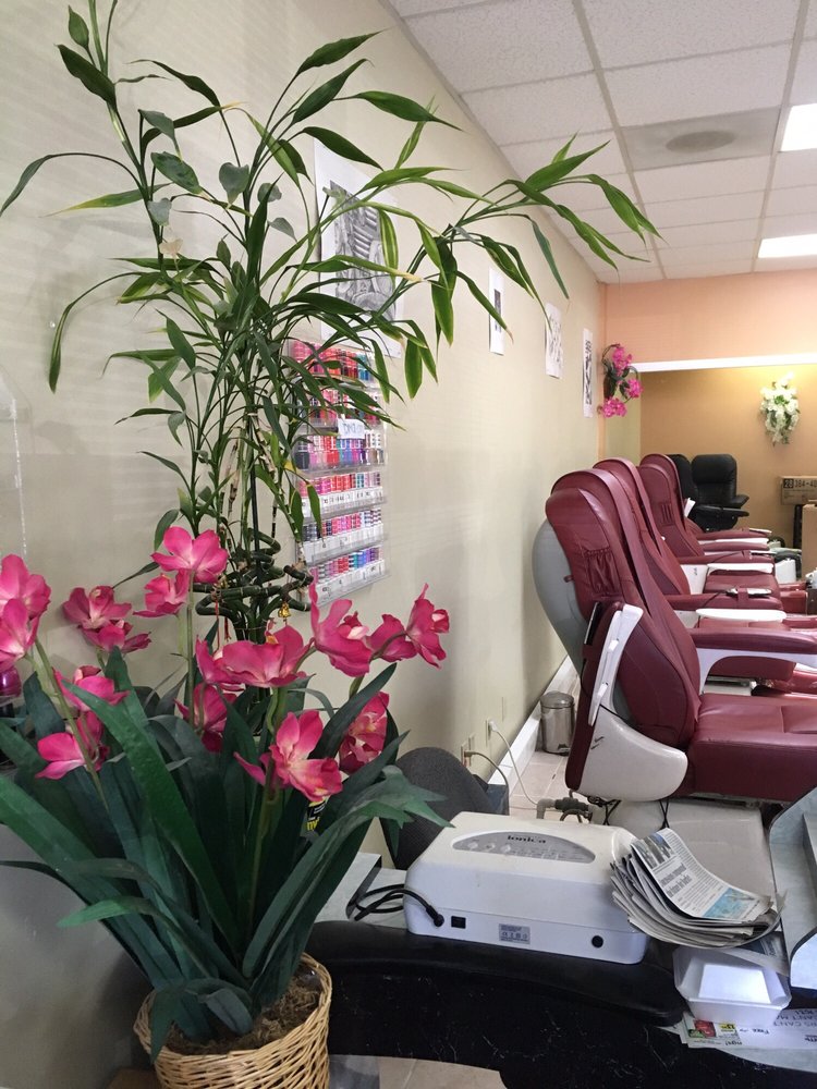 NAILS 4 YOU Updated July 2024 10 Photos & 15 Reviews 683 Loveland Madeira Rd, Loveland