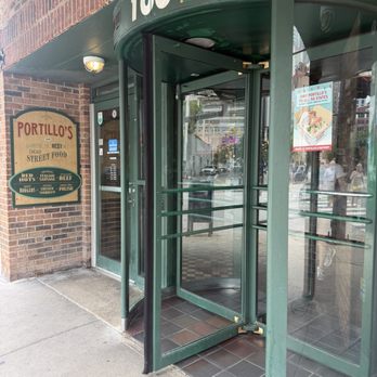 Portillo's & Barnelli's Chicago - Hot Dogs Near Me - Chicago, Illinois Portillo's & Barnelli's Chicago - Hot Dogs Near Me - Chicago, Illinois