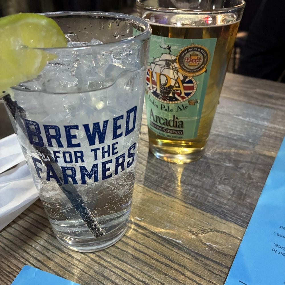 Link's Bar - Tall Gin and tonic - Sports Bars Near Me - Greensburg, Indiana Link's Bar - Tall Gin and tonic - Sports Bars Near Me - Greensburg, Indiana