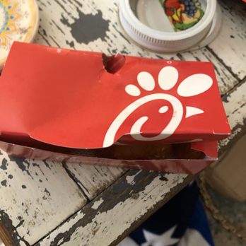 Chick-fil-A - Damaged box, disheveled hash browns - Fast Food Near Me - Memphis, Tennessee Chick-fil-A - Damaged box, disheveled hash browns - Fast Food Near Me - Memphis, Tennessee
