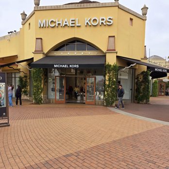 Michael Kors Outlet - Women's Clothing Near Me - Commerce, California