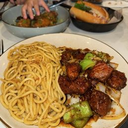 Garlic Noodles Garlic Noodles