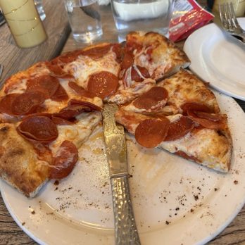 The Hideout Kitchen + Bar - Children's pizza - Comfort Food Near Me - Palm Desert, California The Hideout Kitchen + Bar - Children's pizza - Comfort Food Near Me - Palm Desert, California