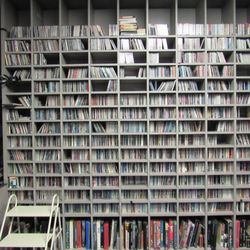 KUT Radio 90.5 FM - Music Library