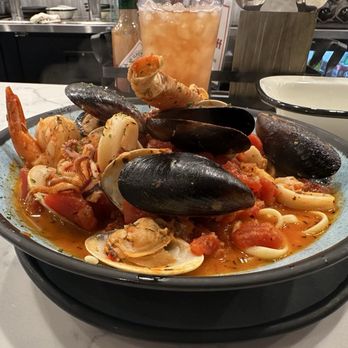 The Dive Oyster Bar - Cioppino (seafood stew) - Cajun/Creole Near Me - Yorba Linda, California The Dive Oyster Bar - Cioppino (seafood stew) - Cajun/Creole Near Me - Yorba Linda, California