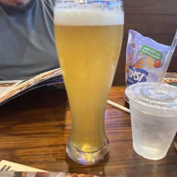Miller's Ale House - Mango Cart Beer - American Near Me - Orlando, Florida