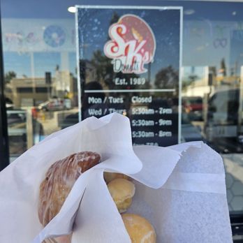SK Donuts & Croissant - Glazed croutons & donut holes - Donuts Near Me - Los Angeles, California SK Donuts & Croissant - Glazed croutons & donut holes - Donuts Near Me - Los Angeles, California